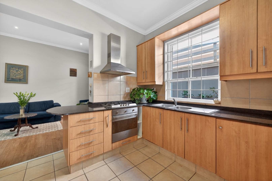 2 Bedroom Property for Sale in Oranjezicht Western Cape